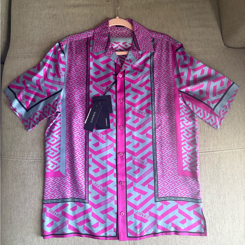Versace silk la greca shirt size 44 short sleeve nwt Medusa pink silver